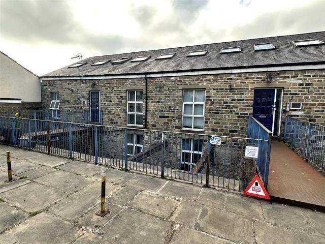 Flat for sale in Sowerby Bridge, Friendly