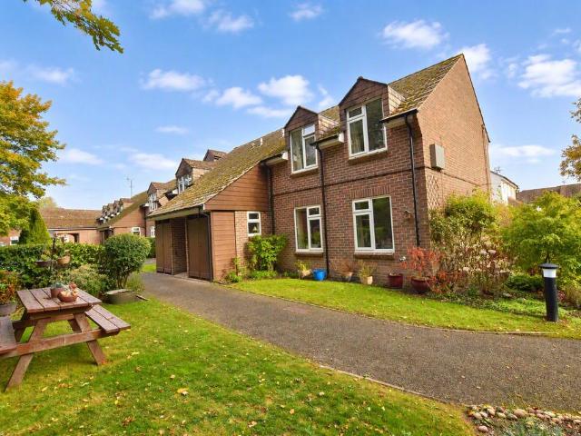 Flat for sale in Anstey, East Hampshire