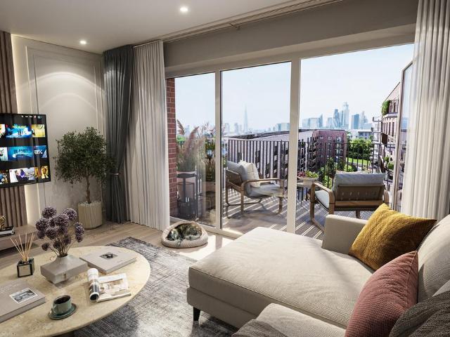 Flat for sale in E15, London