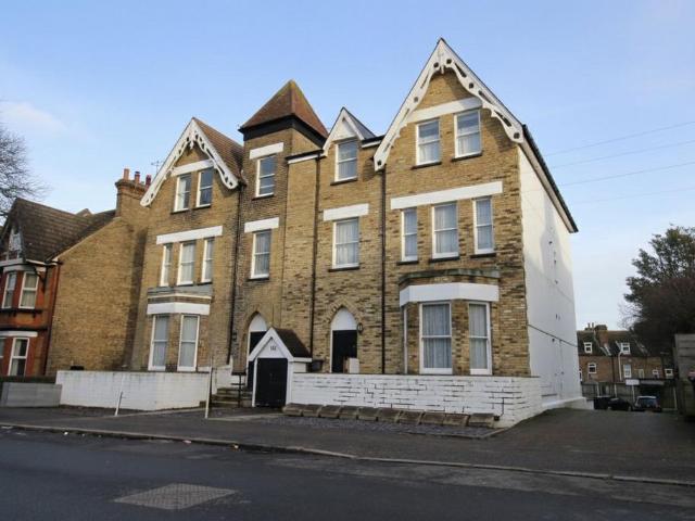 Flat for sale in Chilton, Acol