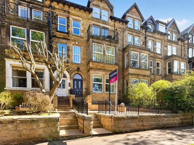 Flat for sale in Low Harrogate, Harrogate