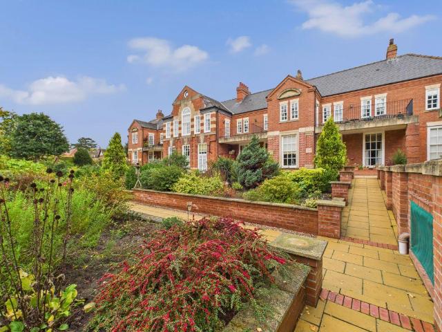 Flat for sale in Belleau, Lincolnshire