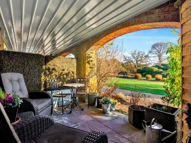 Flat for sale in Littlecote, West Sussex