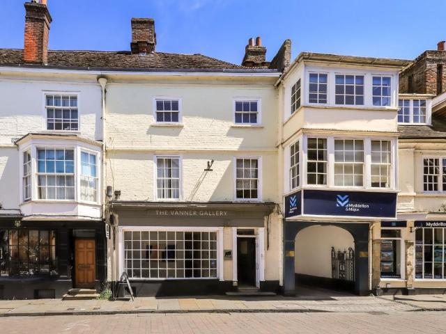 Flat for sale in Salisbury, Wiltshire
