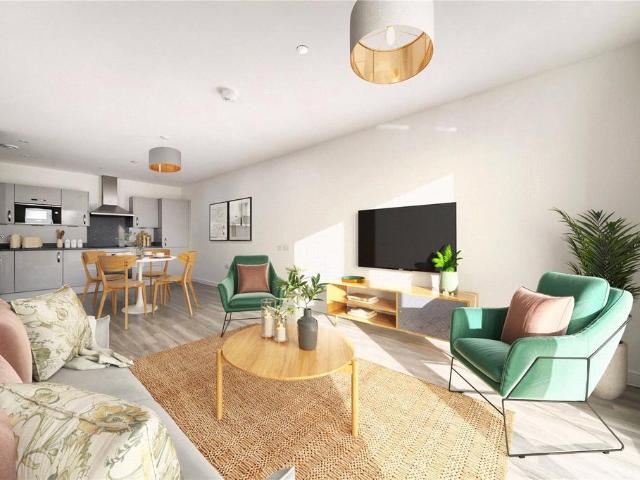 Flat for sale in Longlands, Greater London