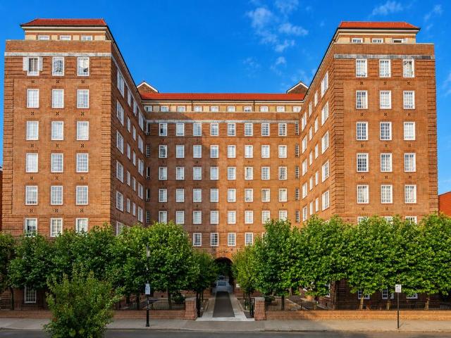 Flat for sale in Chelsea, Greater London