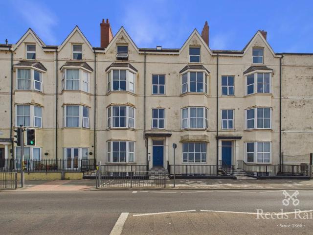 Flat for sale in Rhyl, Wales