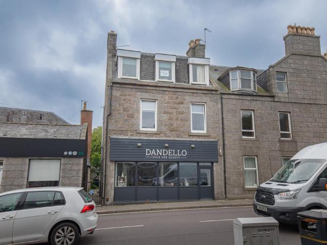 Flat for sale in Ballindoch, Scotland