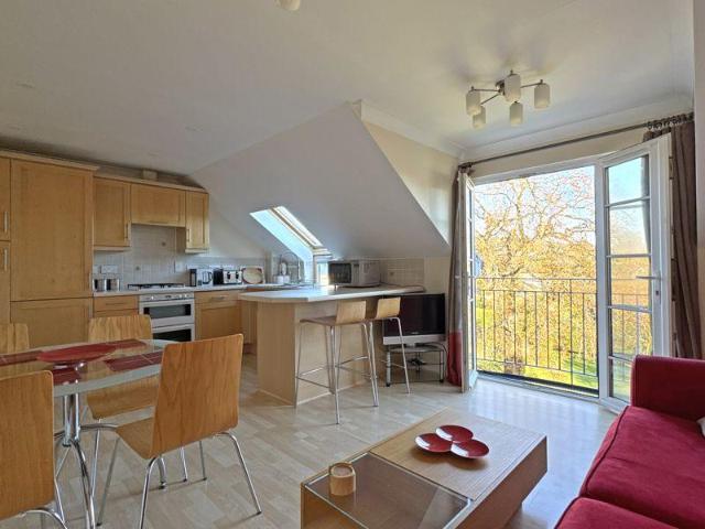 Flat for sale in Sidford, Budlake