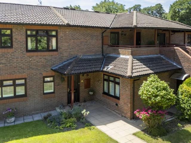 Flat for sale in Row Town, Surrey