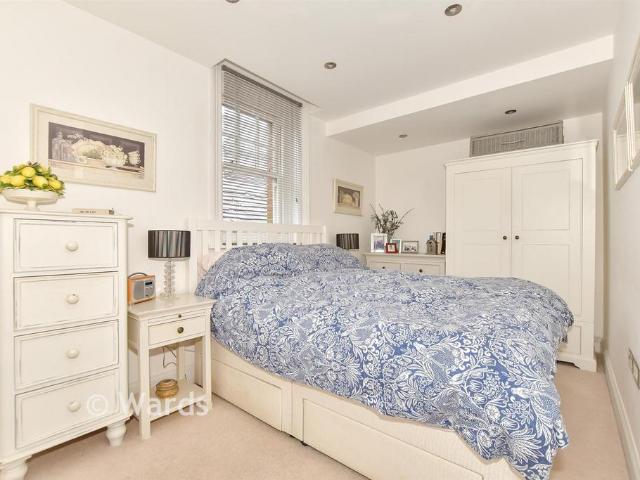 Flat for sale in Golden Valley, Folkestone and Hythe