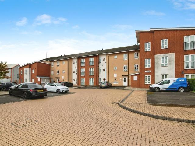 Flat for sale in Dudley Port, Tipton
