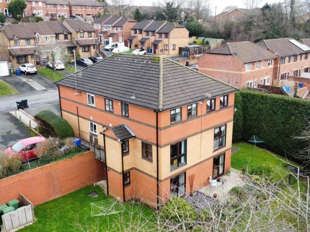 Flat for sale in Wordsley, West Midlands