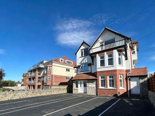 Flat for sale in Colwyn Bay, Wales