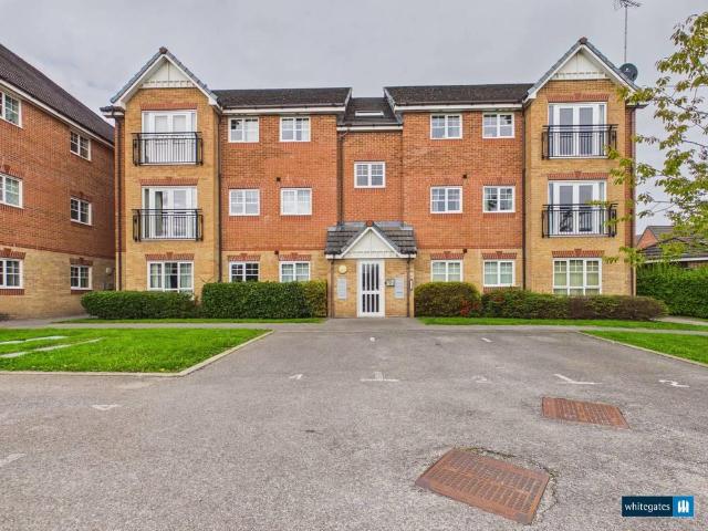Flat for sale in Brymbo, Tanyfron