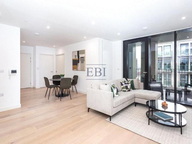 Flat for sale in Silvertown, Greater London