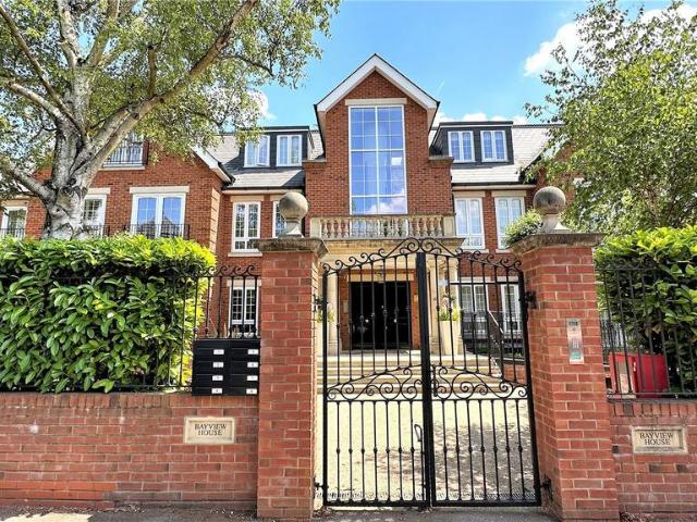Flat for sale in Greater London