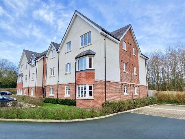 Flat for sale in Radbrook Green, Frankwell