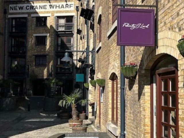 Flat for sale in St. George in the East, Whitechapel