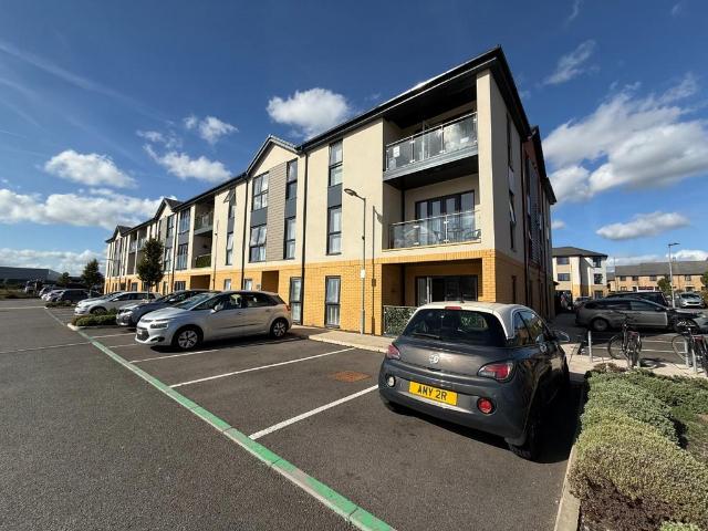 Flat for sale in Thorn, Houghton Regis