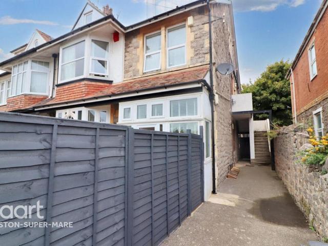 Flat for sale in Weston-super-mare, North Somerset