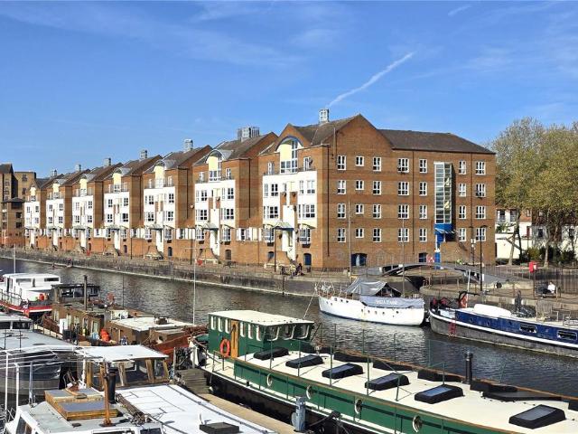 Flat for sale in Rotherhithe, Isle Of Man