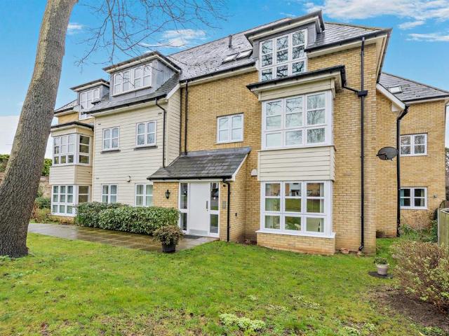 Flat for sale in Vinters Park, Midway