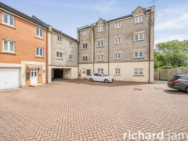 Flat for sale in Coleview, Kingsdown