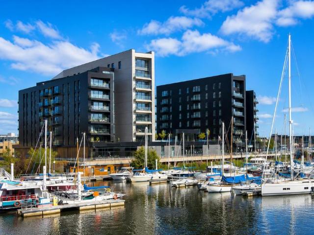 Flat for sale in Cardiff International Sports Village, Falcon Lodge