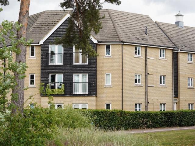 Flat for sale in Chedburgh, Suffolk