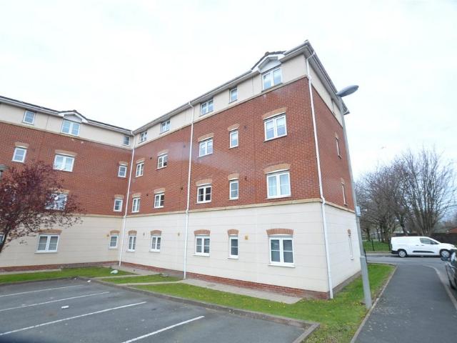Flat for sale in Calderstones