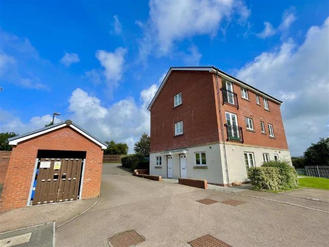 Flat for sale in Cornelly, North Cornelly