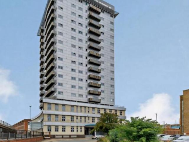 Flat for sale in St Matthew's, Old Wharf