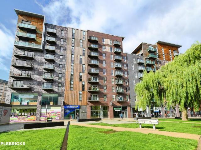 Flat for sale in Pimhole, Bury