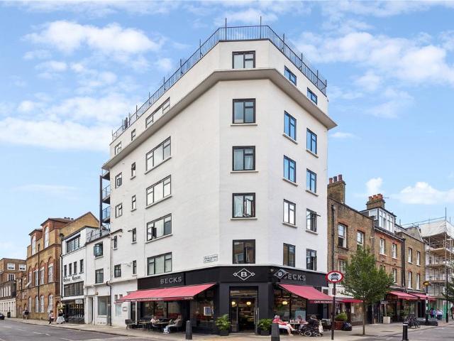 Flat for sale in Holborn, Greater London