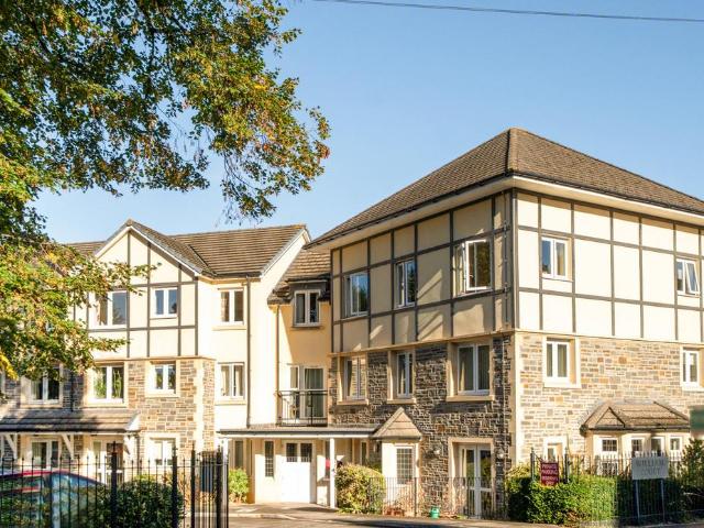 Flat for sale in Downend, Kingswood