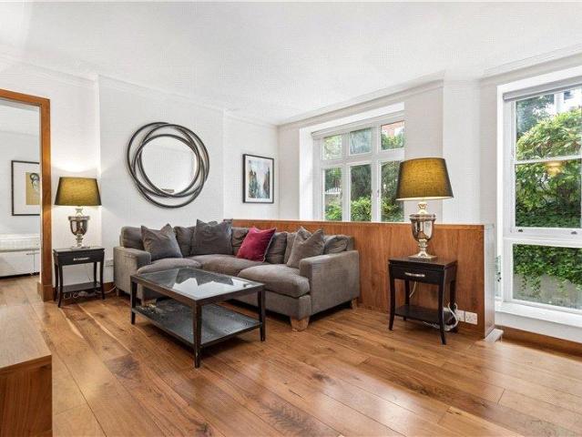 Flat for sale in Brompton, Greater London