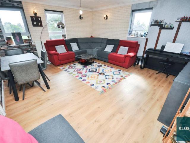 Flat for sale in Friern Barnet, Isle Of Man