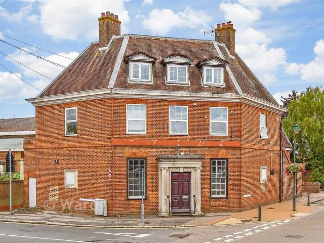 Flat for sale in Sandown Park, Kent