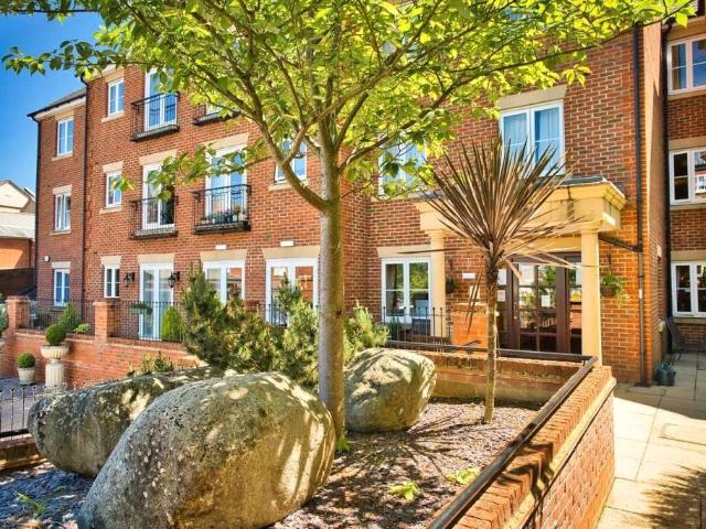 Flat for sale in King's Walden, Hertfordshire