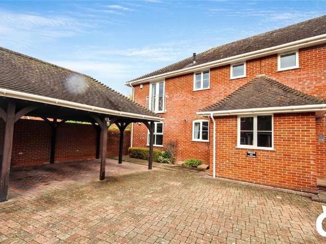 Flat for sale in Ringwood, Ashurst Bridge