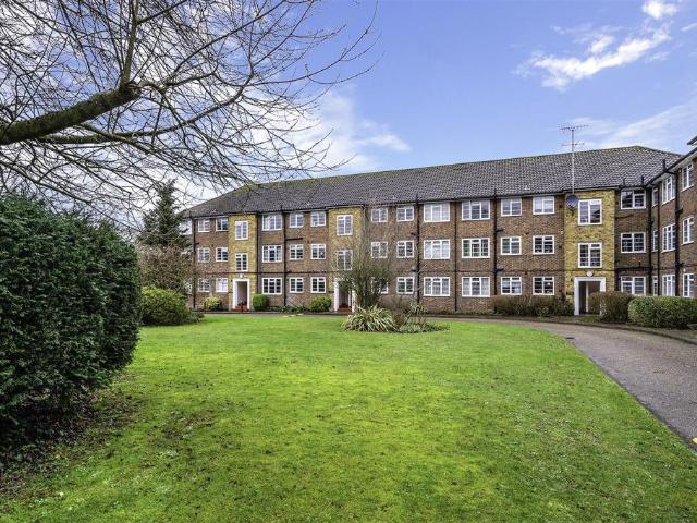 Flat for sale in Nork, Red Hill