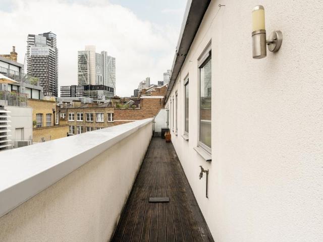 Flat for sale in Shoreditch, Greater London