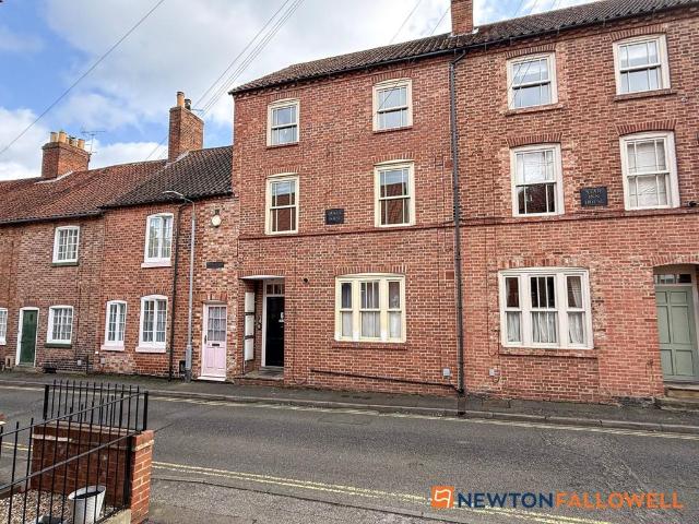 Flat for sale in Alverton, East Midlands
