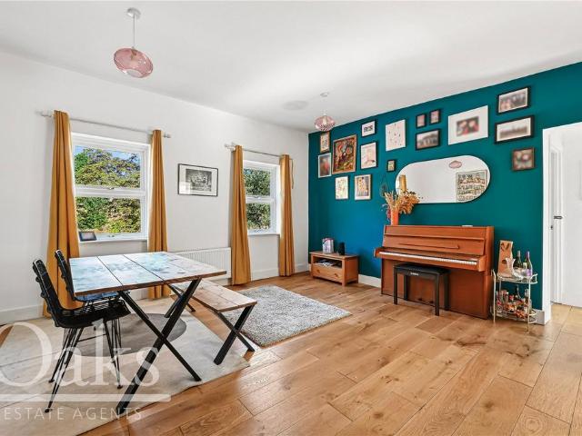 Flat for sale in London Borough of Lambeth, Greater London