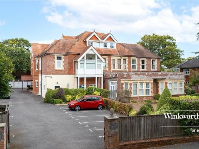 Flat for sale in Boscombe, Bournemouth