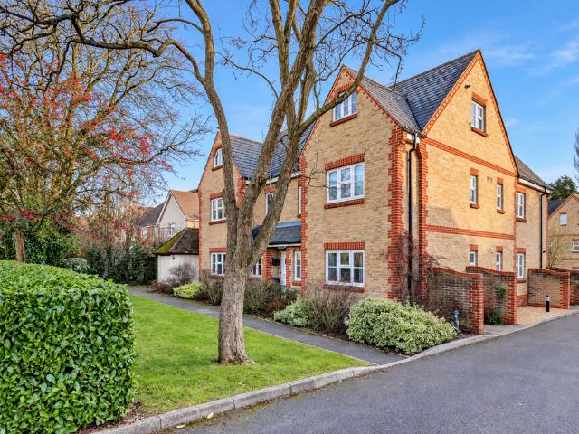 Flat for sale in High Wycombe Community Board, High Wycombe