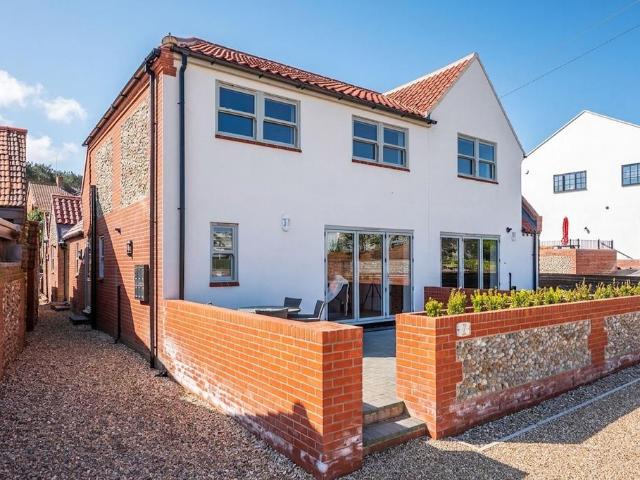 Flat for sale in Comers, Norfolk