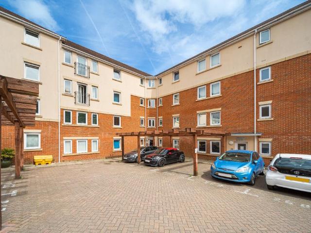 Flat for sale in Ferndale, Sandown Park