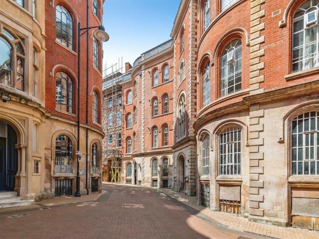 Flat for sale in St Ann's, Haddon